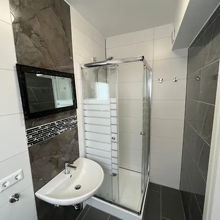 Uebernachtung By Tag 公寓