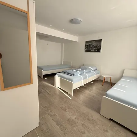 Uebernachtung By Tag 카셀