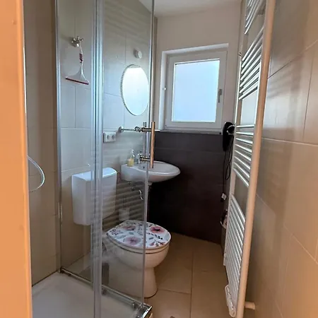 Uebernachtung By Tag 아파트 카셀