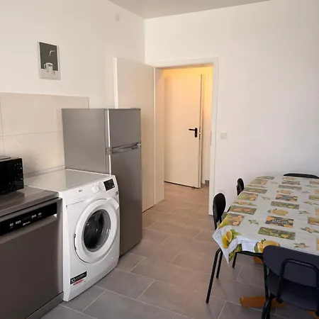 Apartment Uebernachtung By Tag Kassel