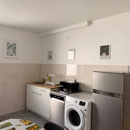 Uebernachtung By Tag