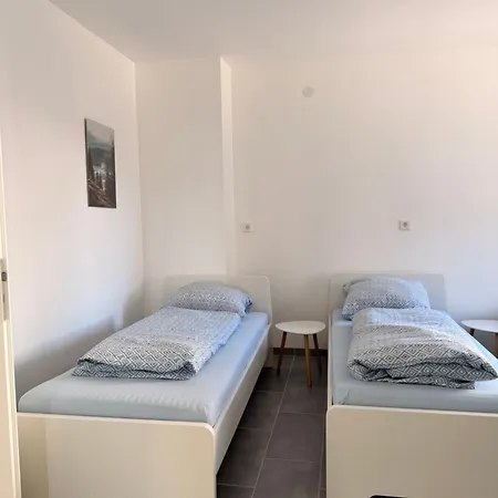 Uebernachtung By Tag Apartment *