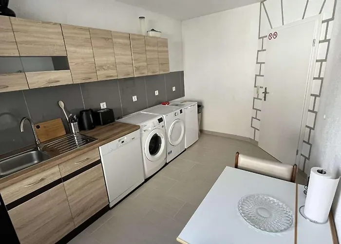 Uebernachtung By Tag