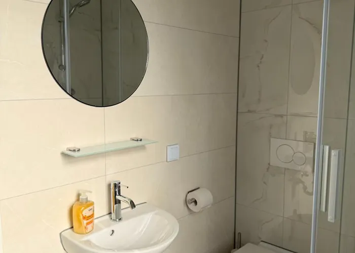 Uebernachtung By Tag Apartment Kassel